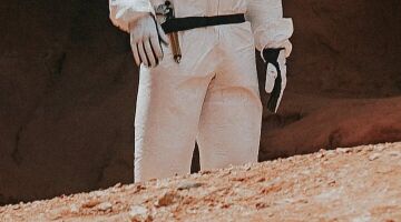 Elon Musk Will Move Within USA A Few Times Before He Moves to Mars!