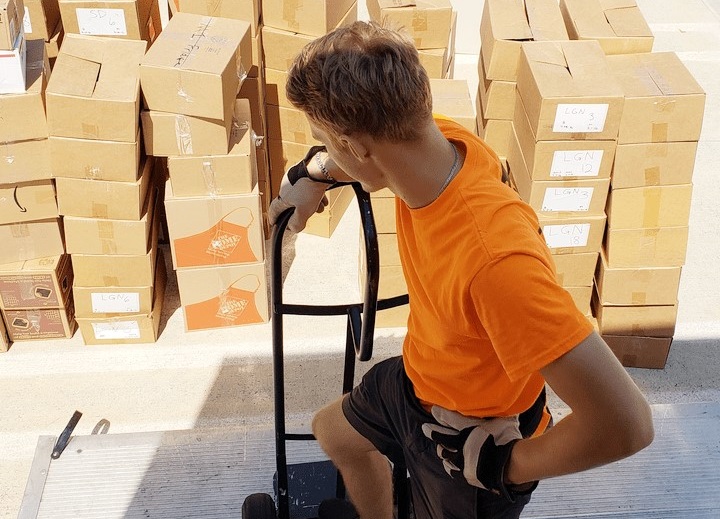 Moving to a new house without furniture