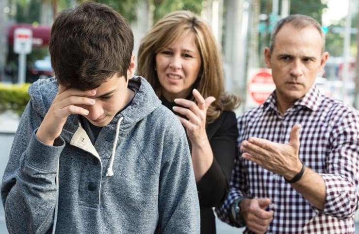 Moving with Teens: Pitfalls to Be Avoided Moving with Teens: Pitfalls to Be Avoided